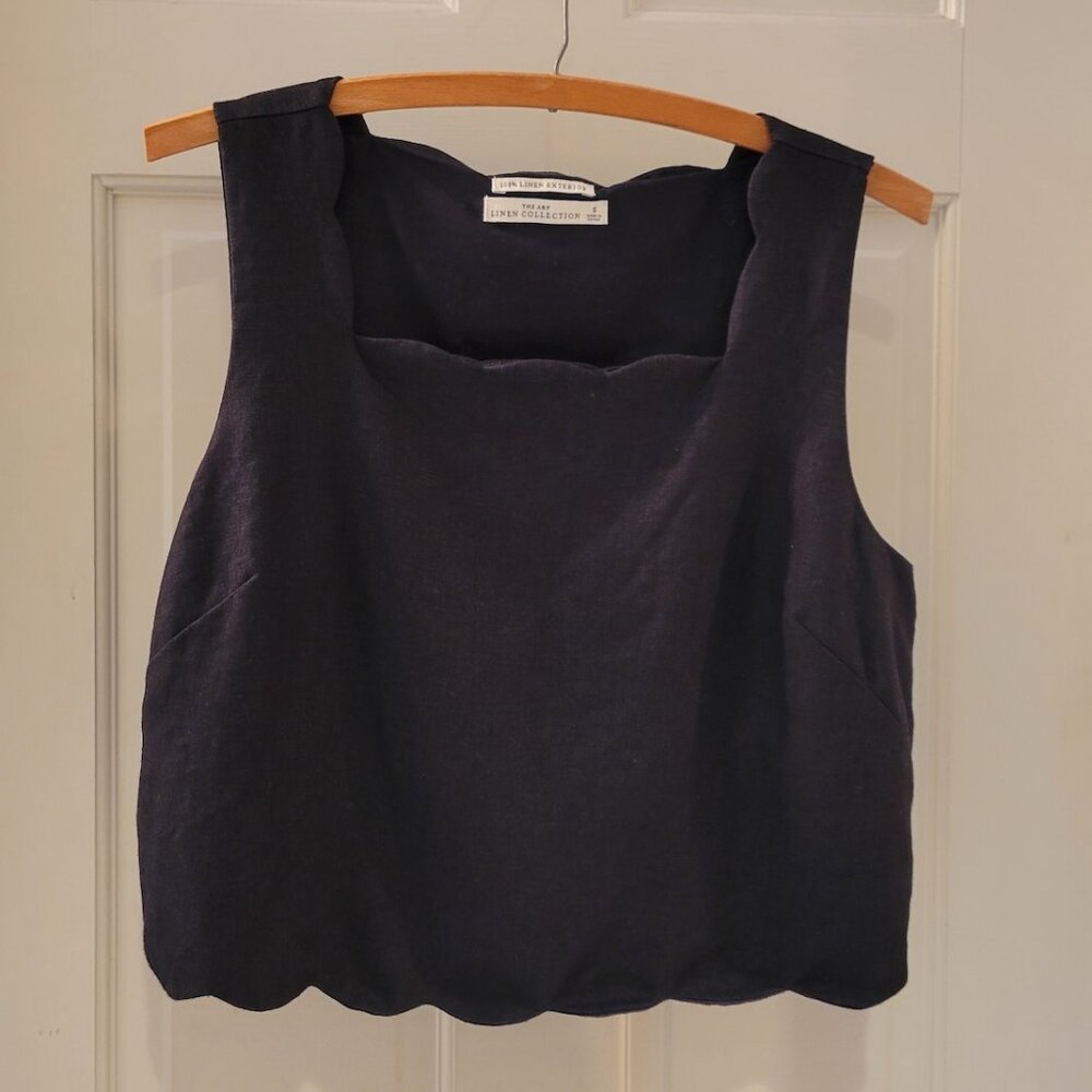 A & F Scallop-Hem Top - Premium Linen Collection - Black